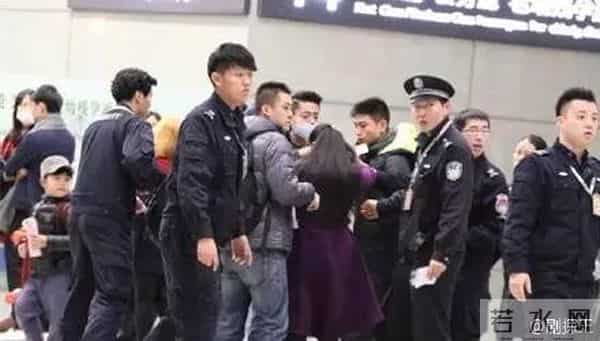 唐安琪烧伤再出新内幕