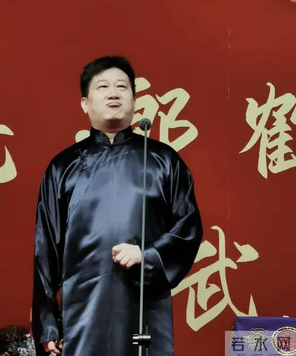 张鹤伦宣布退出德云社