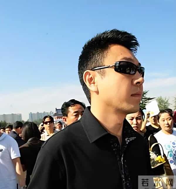 新闻联播主持人杨柳