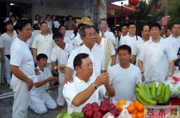 泰国白龙王被揭穿