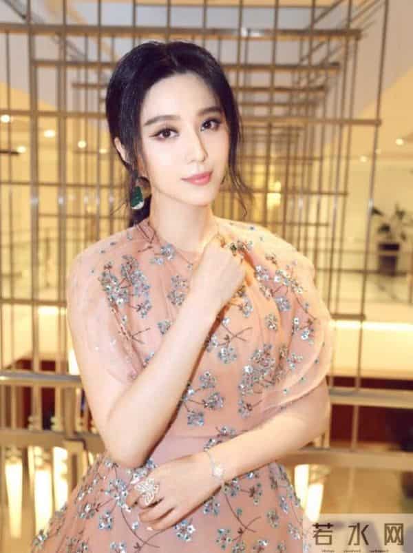 曝富豪送范冰冰5千万钻戒