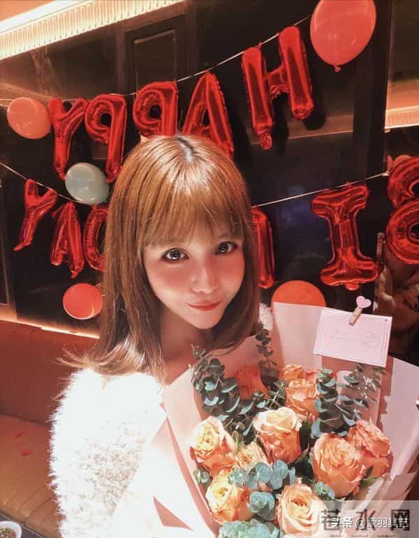 闫凤娇厕所门事件