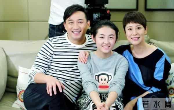 黄磊女儿多多跳楼自杀