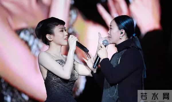 那英买菜路上唱春暖花开