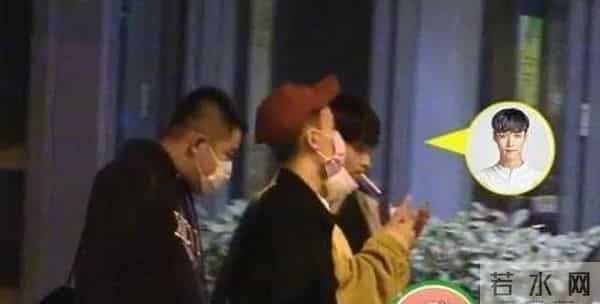 华晨宇酒吧吸烟