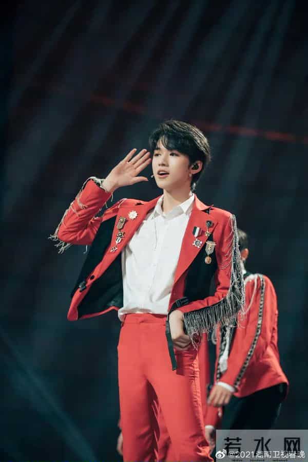 此刻我独领风搔是什么歌