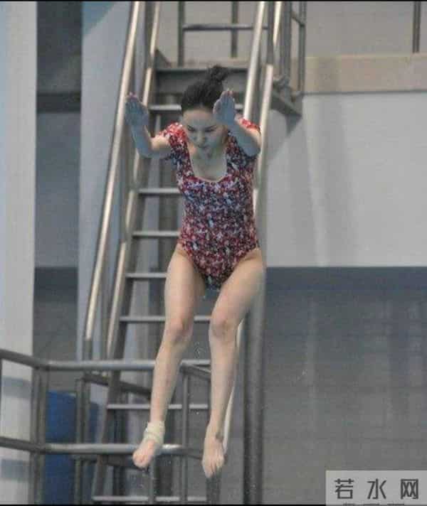 刘雨欣跳水