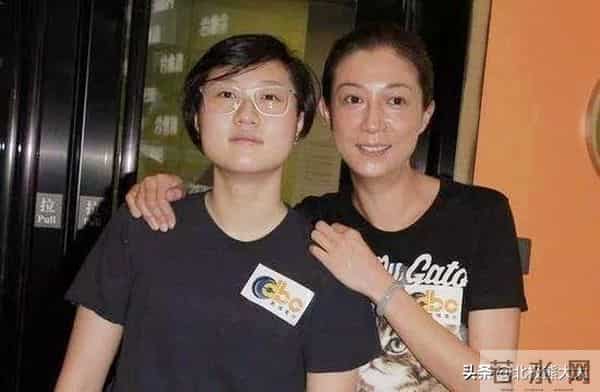 吴卓林承认出柜