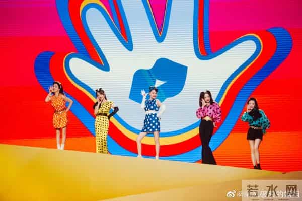 此刻我独领风搔是什么歌