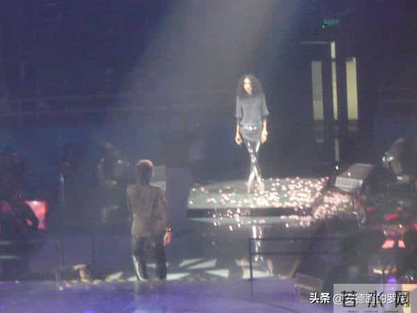 我问天问大地是什么歌