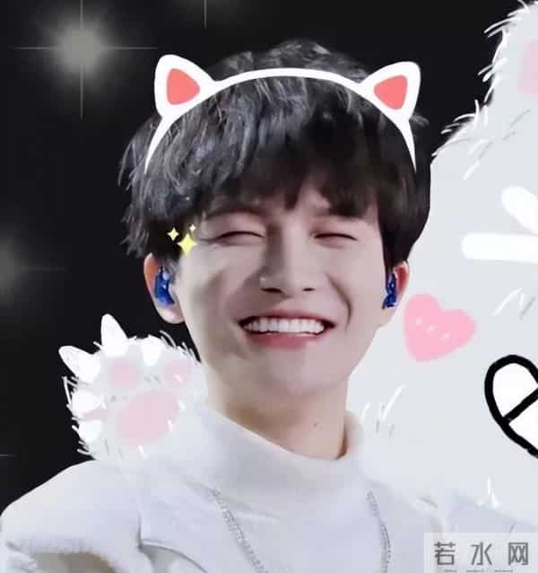 郭沁为什么坐在椅子上