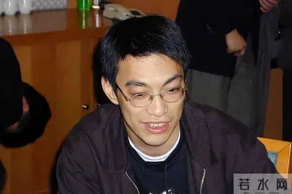 柯震东吸毒做了多久牢