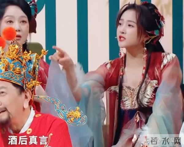 关晓彤个人资料