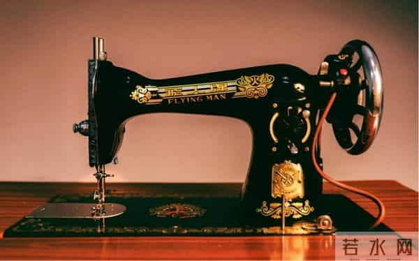 胡歌为繁花捐出妈妈用过的缝纫机