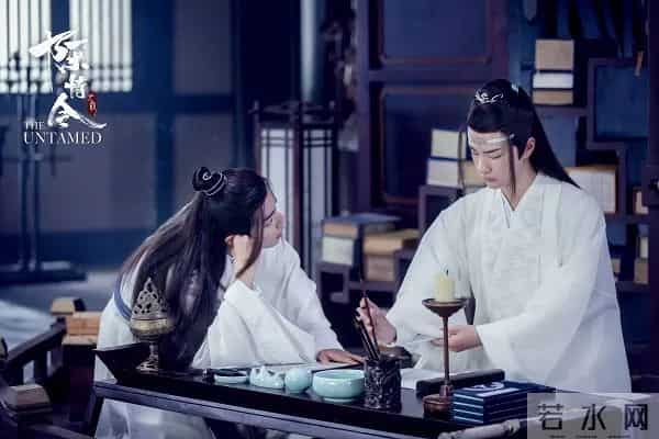 鬓边不是海棠红是男男