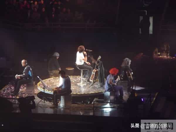 我问天问大地是什么歌