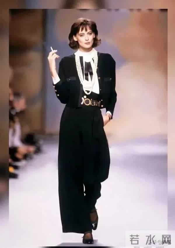 何韵诗陈奕迅热吻