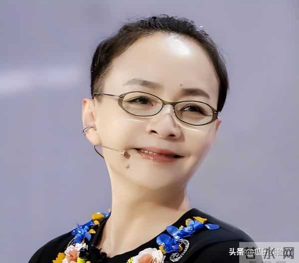 北京人艺回应宋丹丹退休