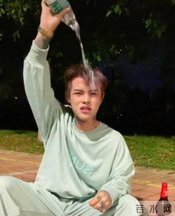 殷世航何婧婧分手原因