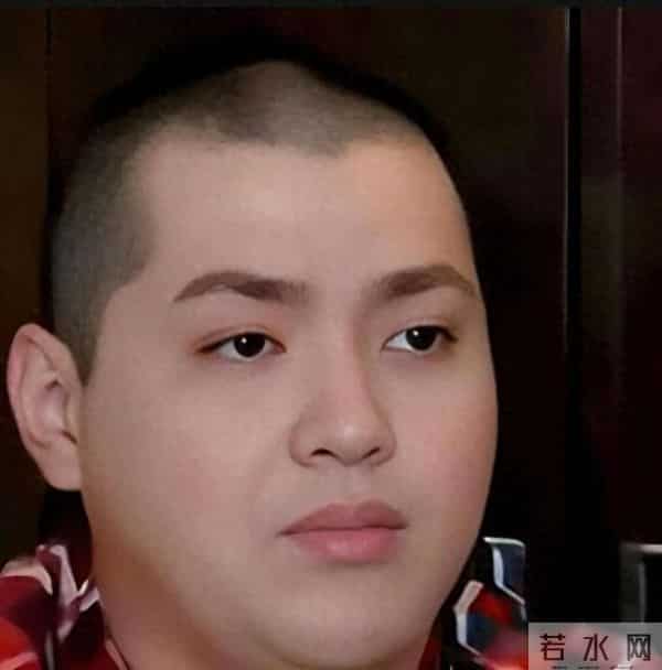 吴亦凡疑遭公司抛弃