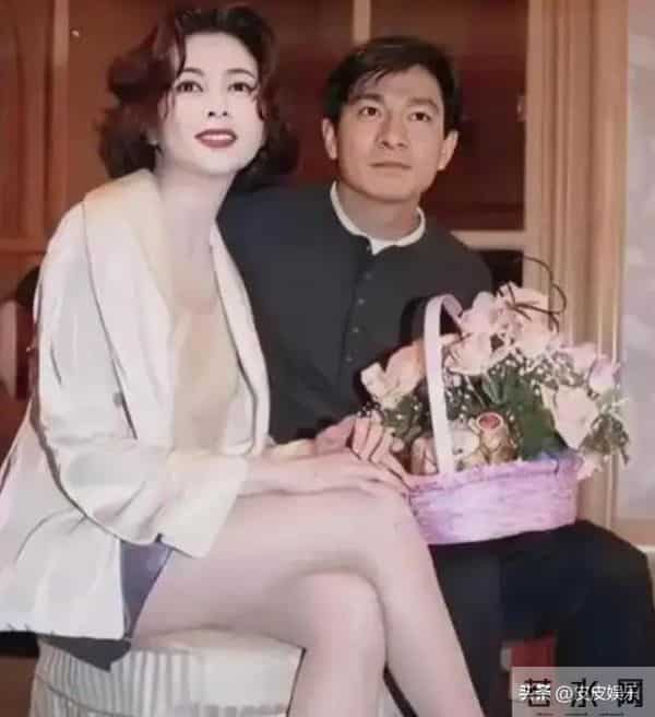 刘銮雄玩李嘉欣肉丸照片