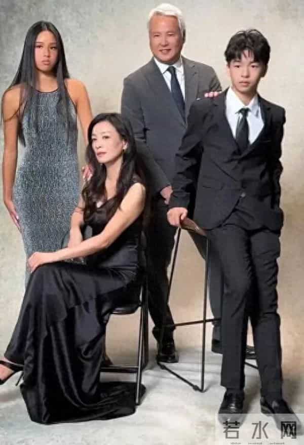 林瑞阳为什么满头白发