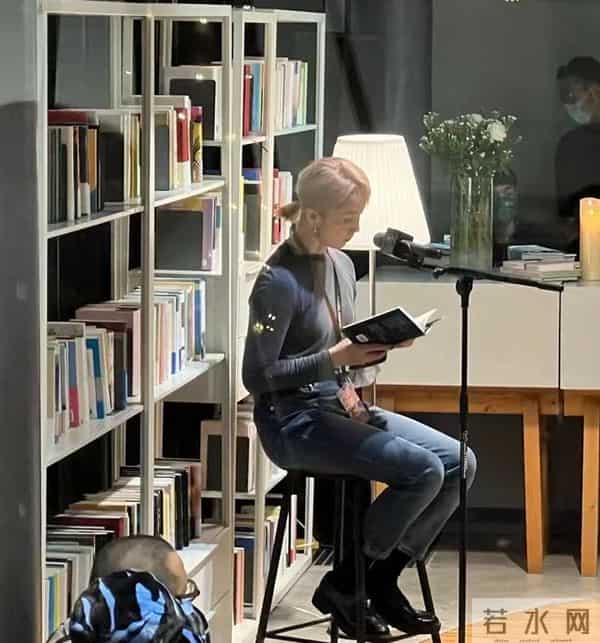 费启鸣辟谣与何炅牵手