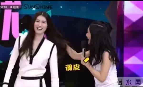 谢娜掐多多脖子