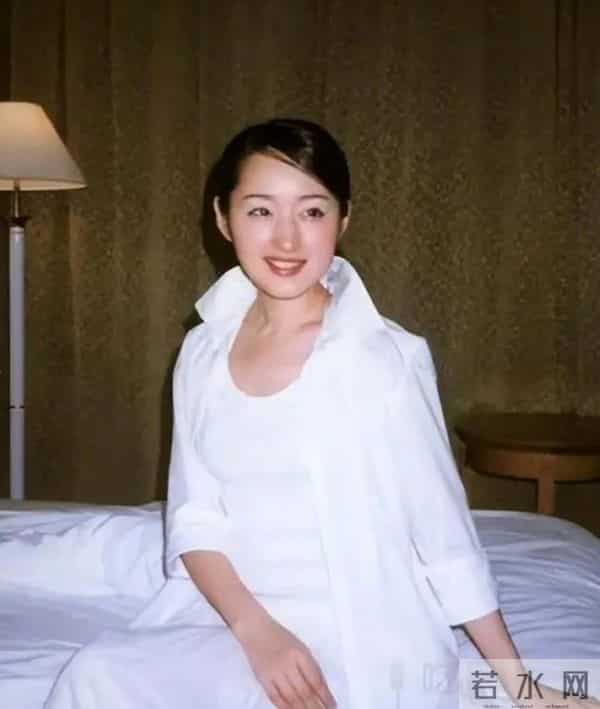 杨钰莹与赖昌星红楼