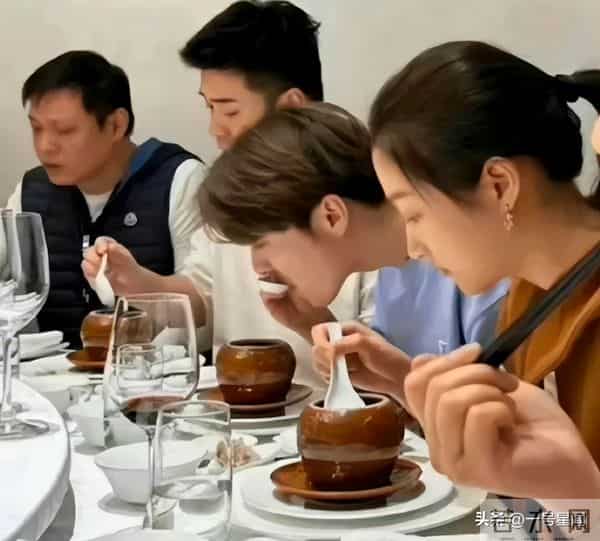 关晓彤个人资料