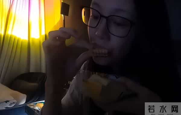 苗苗真名叫什么