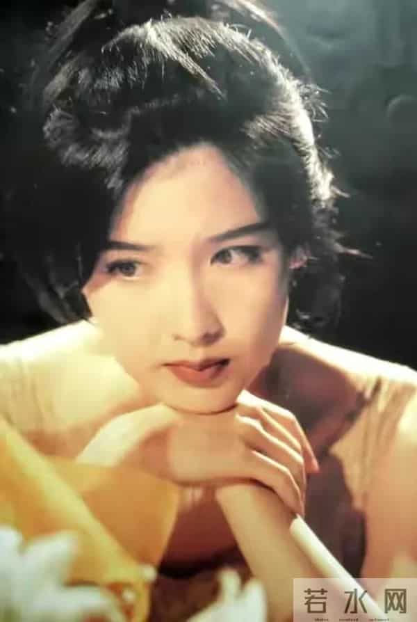 黎姿晒12位荧幕情人