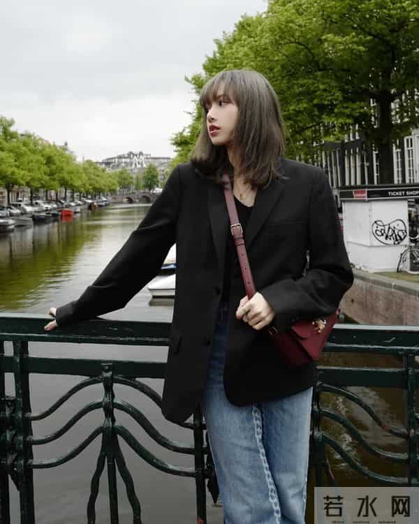 lisa是泰国和哪的混血