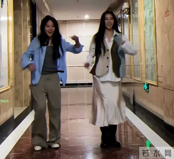 宋妍霏为什么会混血