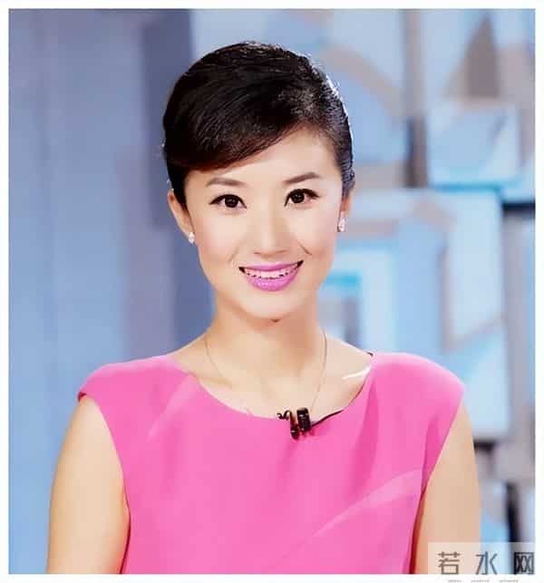 中央电视台主持人李平