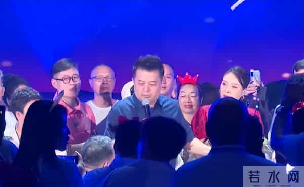 毕福剑是朱军害的