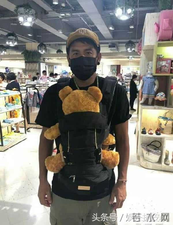 张震岳女友自杀