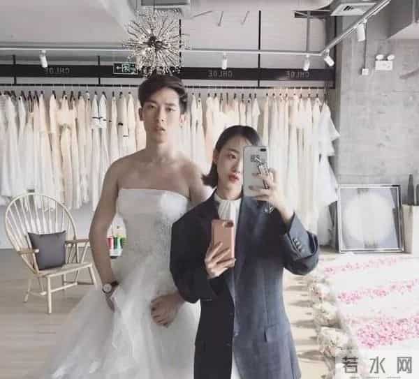 阿沁是怎么成为网红的