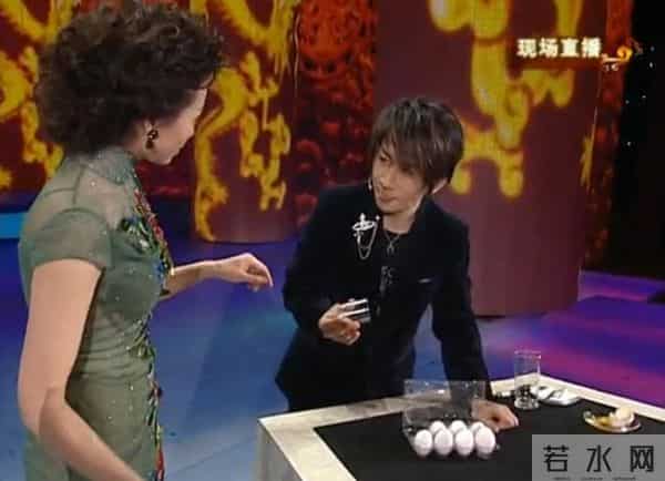 刘谦为什么被央视封