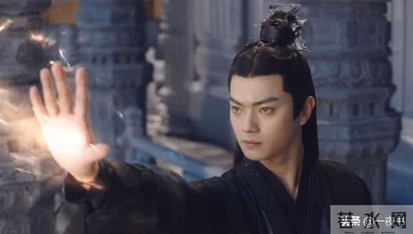 千古玦尘芜浣是什么身份