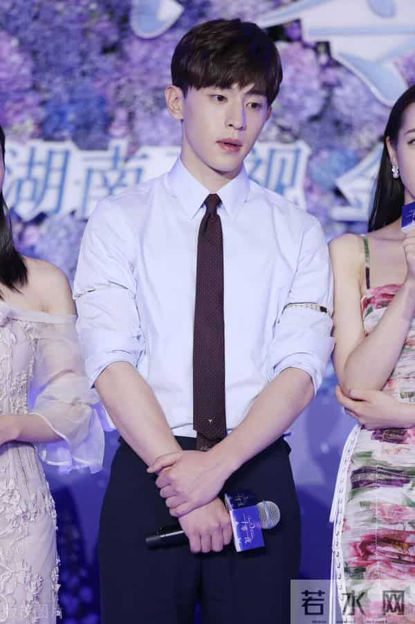 邓伦金晨做了一晚上是真的吗