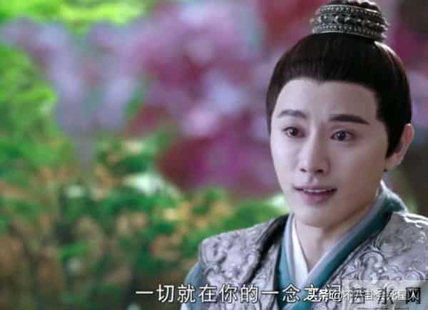 张芷溪整容前后