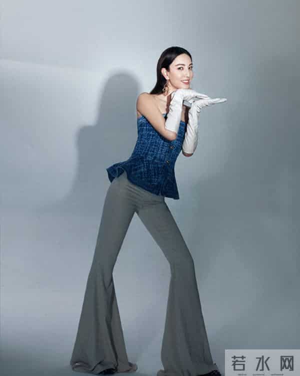 郑希怡掉抹胸图片