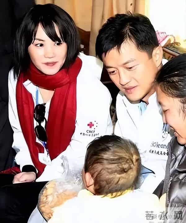 许晴和李亚鹏霸气宣布恋情