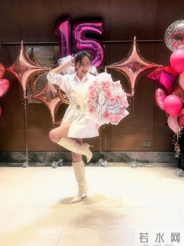 陈小春比应釆儿大几岁