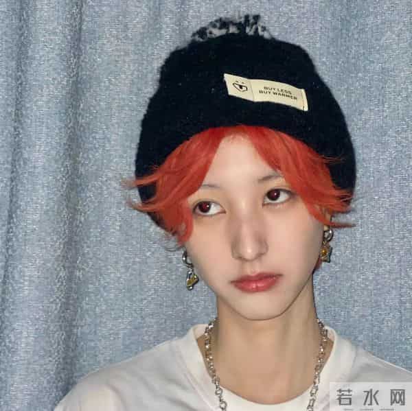 华晨宇富二代女朋友