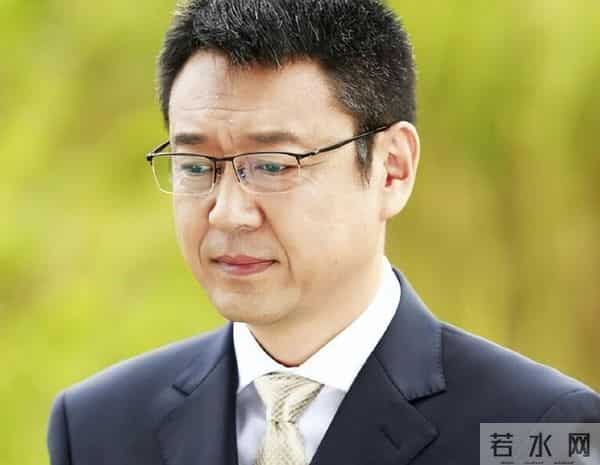 新闻联播主持人杨柳