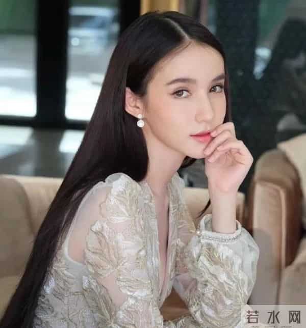 泰国最美人妖rose