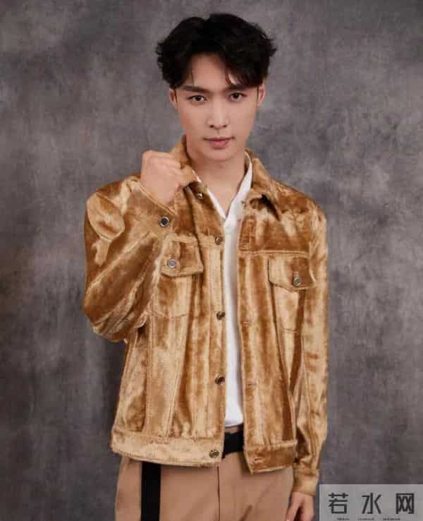 华晨宇酒吧吸烟