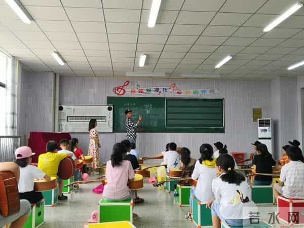 安徽主持人罗彬